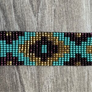 Beaded Bracelet with Turquoise and Gold Accents